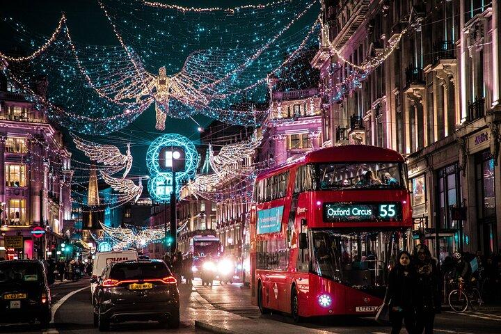 Tour guidato esclusivo delle luci di Natale di Londra in taxi nero