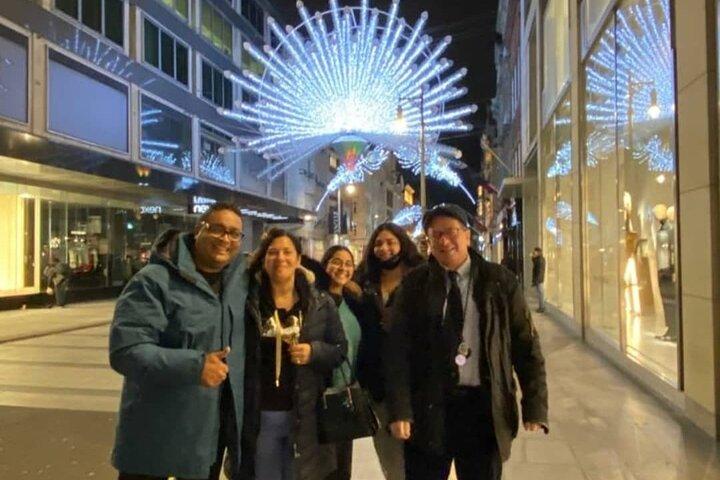Tour guidato esclusivo delle luci di Natale di Londra in taxi nero