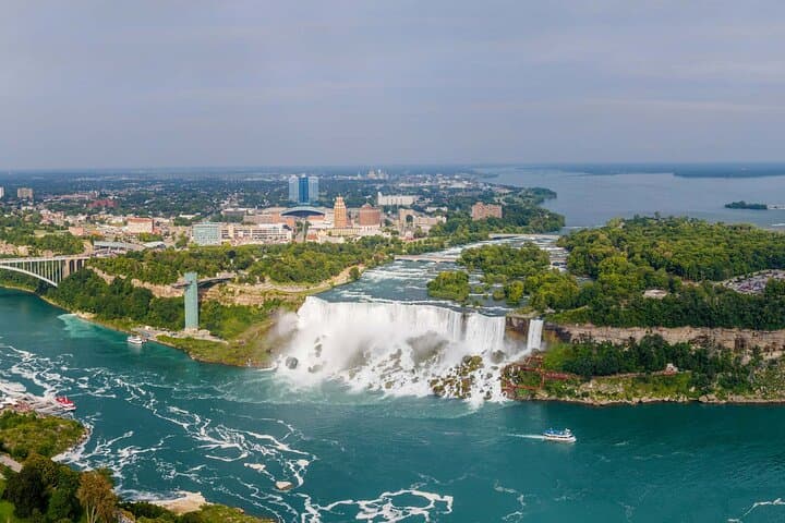 Private 2 Days Enchanting Niagara Falls Tour From New York City
