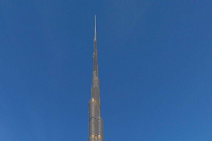 Billets pour le 124e étage du Burj Khalifa avec déjeuner ou dîner composé de 3 plats