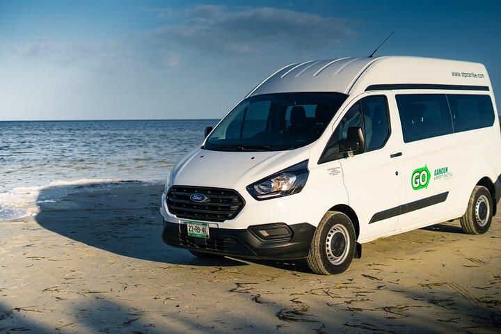 Ankomster med minivan från Tulum flygplats