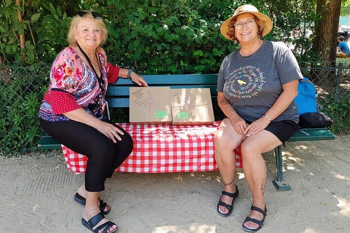 Exclusive Gourmet Picnic Experience at the Eiffel Tower