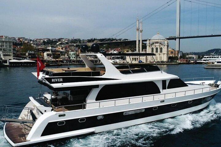 Istanbul Guided Dolmabahçe Palace and Sunset Bosphorus Tour
