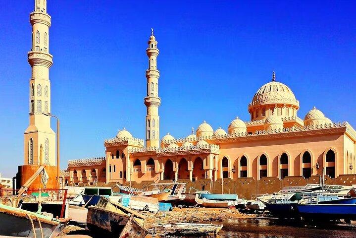 Tour notturno di Hurghada con il Grand Aquarium e cena