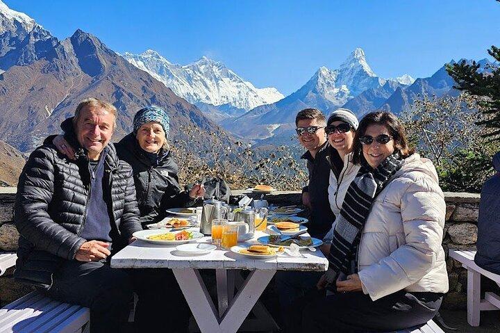 Atterraggio Campo Base Everest Kalapathar in Elicottero con Colazione