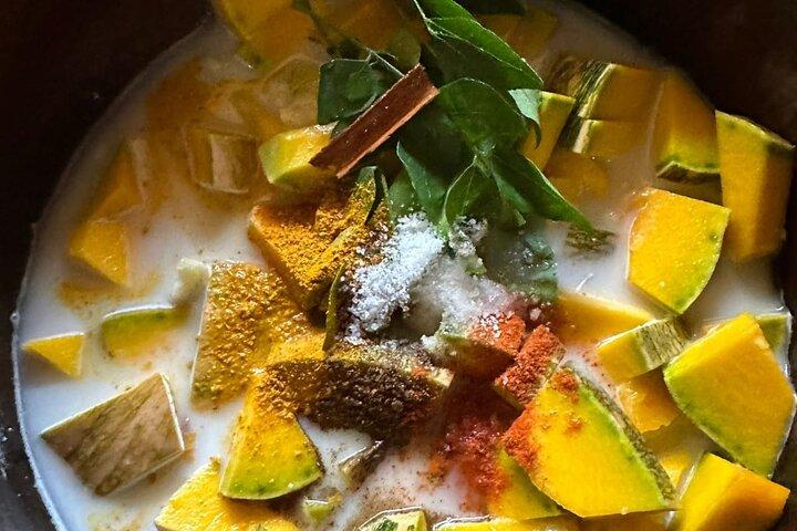 Organic Cooking Class sigiriya home Kitchen(Kumara & family)