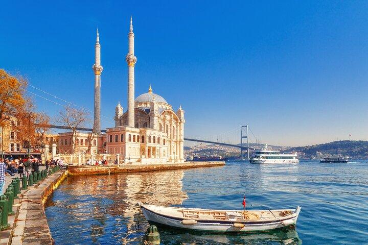 Istanbul Old City Private Walking Tour with Bosphorus Cruise