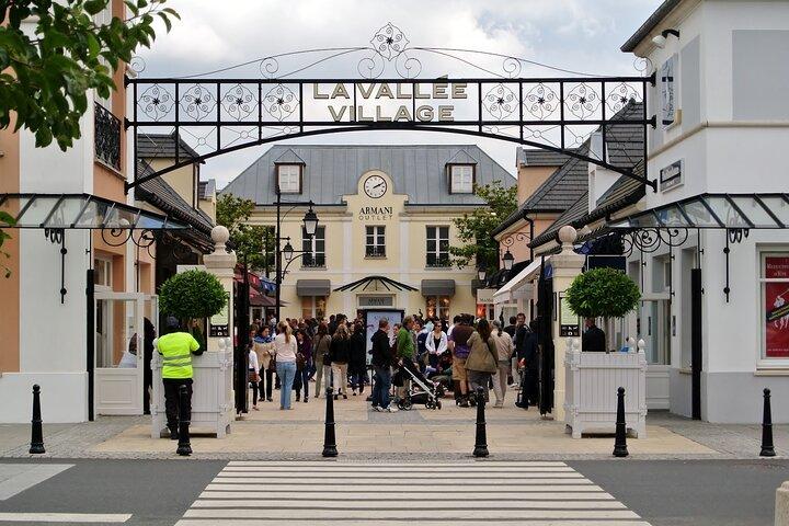 Private Shopping Tour from Paris to La Vallee Village