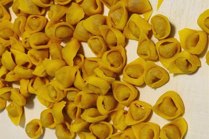 Aprenda e coma: masterclass de massa fresca e refeição na casa de um morador local