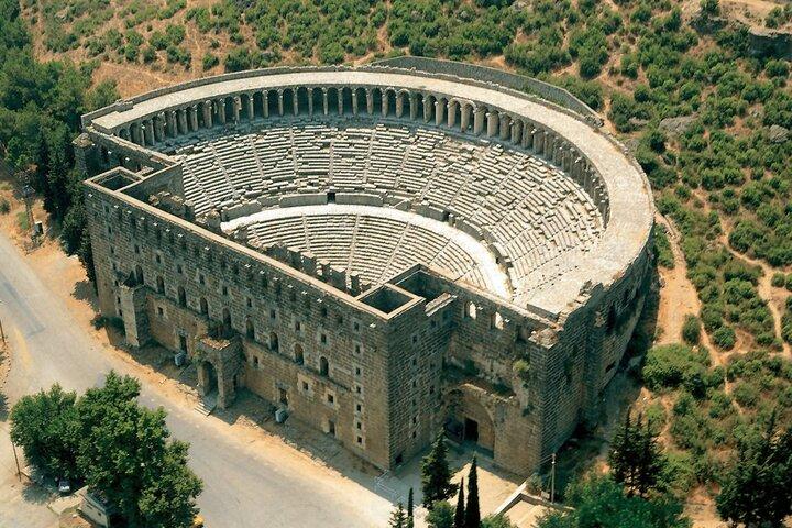 Excursão de dia inteiro a Perge, Aspendos, Side e Cachoeira saindo de Antalya