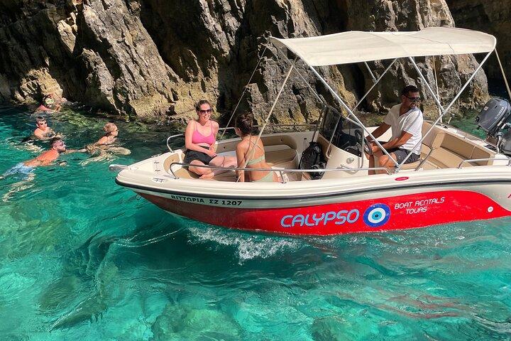 Zakynthos privé boot: Marathonisi, Grotten van Keri, Myzithres (max5)