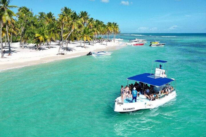 Saona Island, Mano Juan & Canto de la Playa Abseits von Massen