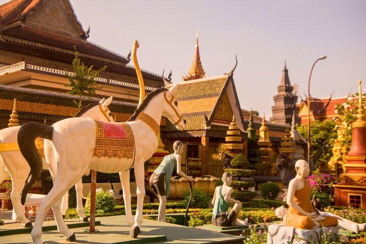 Siem Reap City Walking with Expert Tour Guide Private Tour