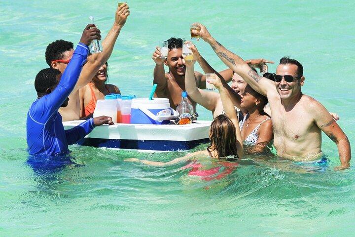 Party Boat Punta Cana, Bebidas+ Musica+ Snorkel + Piscina natural