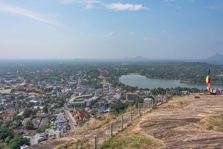 Athugala e Silver Temple Tour de Habarana