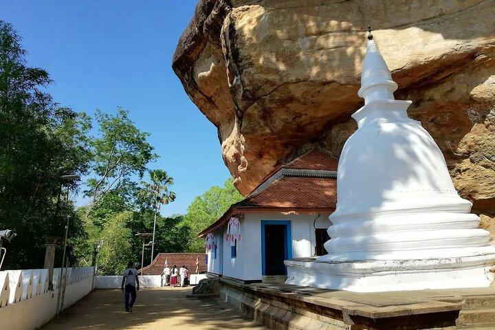 Athugala e Silver Temple Tour de Habarana