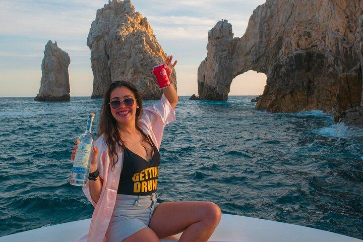 Boat Tour with Glass Arc Bottom with Beach Time