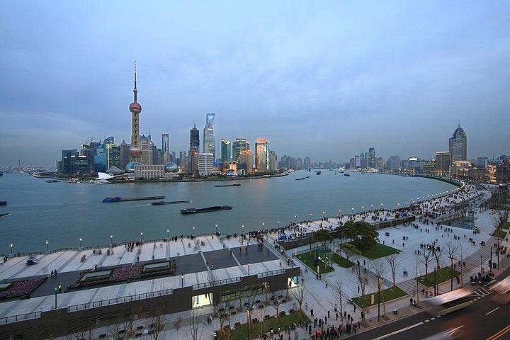 Privat tur: Shanghai Night View & Middag i Oriental Pearl Tower