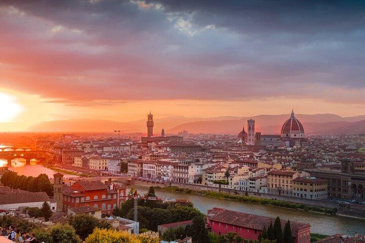 Florence Unveiled: A Espetacular Walking Tour Experience + Livro eletrônico