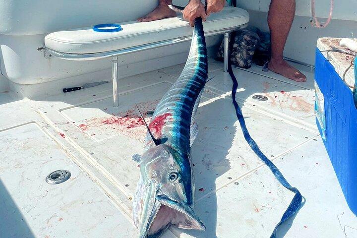 グランドケイマンでのプライベート深海釣り体験