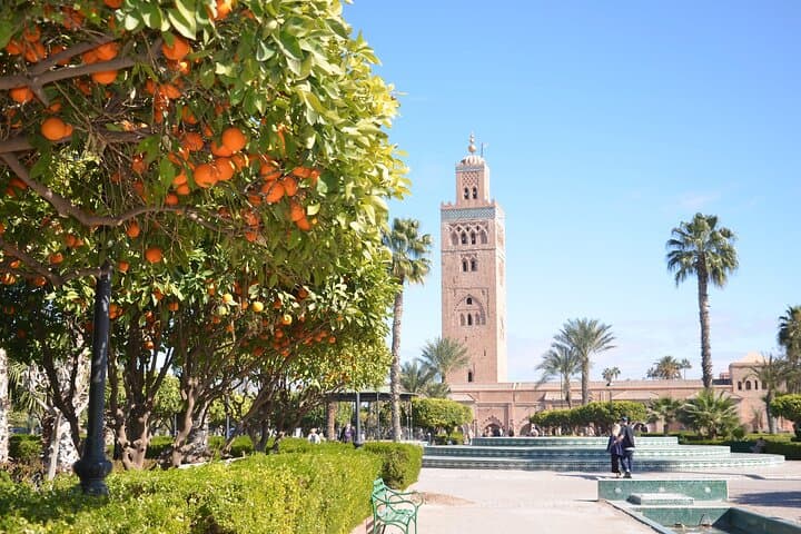 Marrakech: Bahia Palace, Saadian Tombs, Souk & Medina Guided Tour