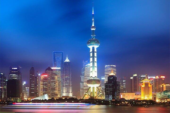 Privat tur: Shanghai Night View & Middag i Oriental Pearl Tower
