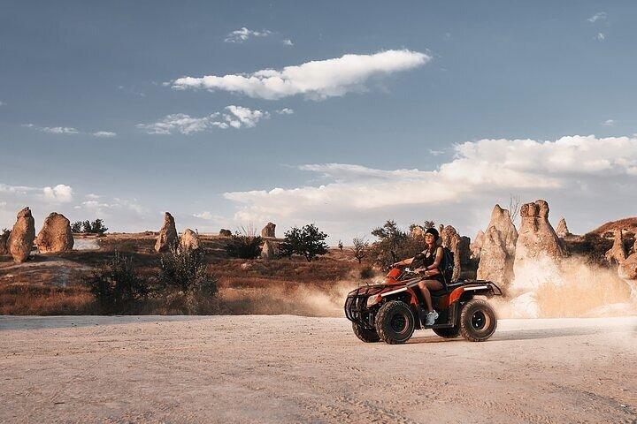 Quad Safari attraverso Rose Sword e Love Valleys