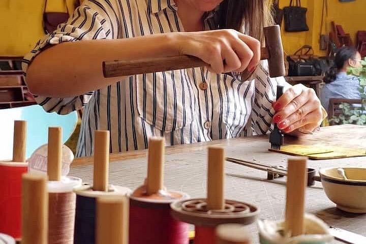 ブルー ロータス レザーを探求する 2 時間のワークショップ