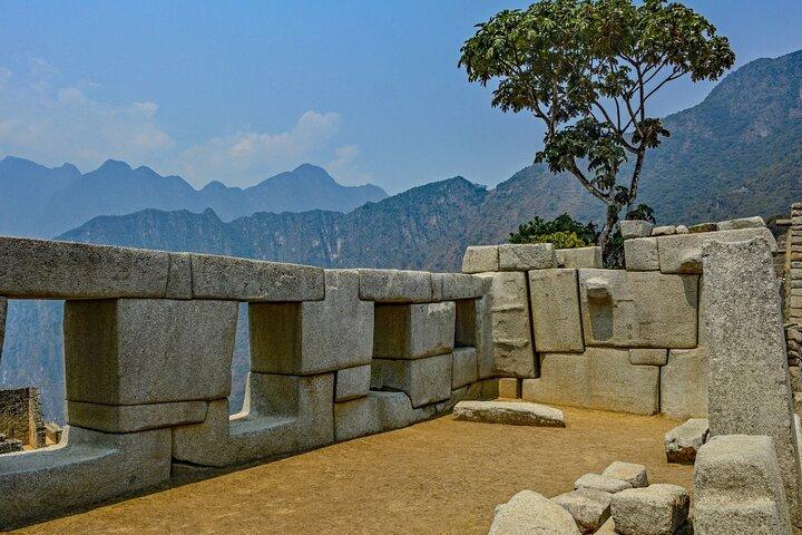 Maravillas del Perú en 8 días Lima, Ica y Machu Picchu con vuelos