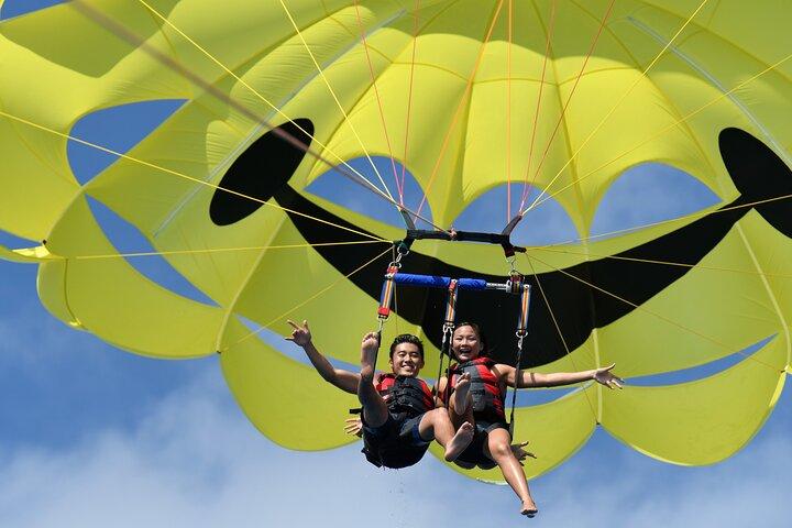 Experiência de Parasailing e Jetski na Baía de Maunalua
