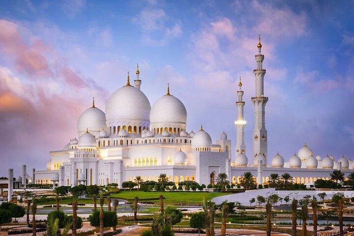 Tour privato della città di Abu Dhabi con visita alla Grande Moschea e al Palazzo