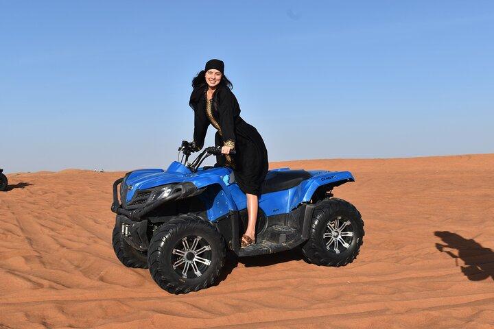 Safari VIP dans le désert de Dubaï avec Quad Bike & 5 - Star Luxury Camp