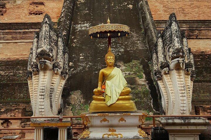 Chiang Mai Shared City Tour with Famous Temples