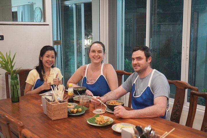 Halvdags guidet thailandsk madlavningskursus i Chiang Mai