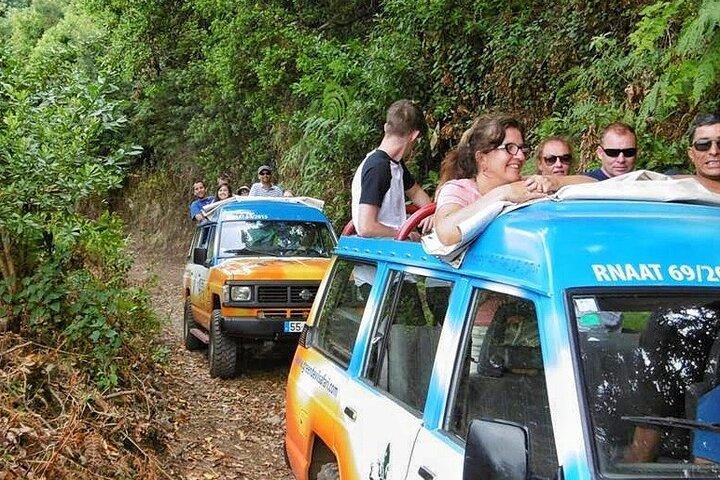 Vinsmaker och vinprovning, Skywalk och 4x4 Jeep Adventures