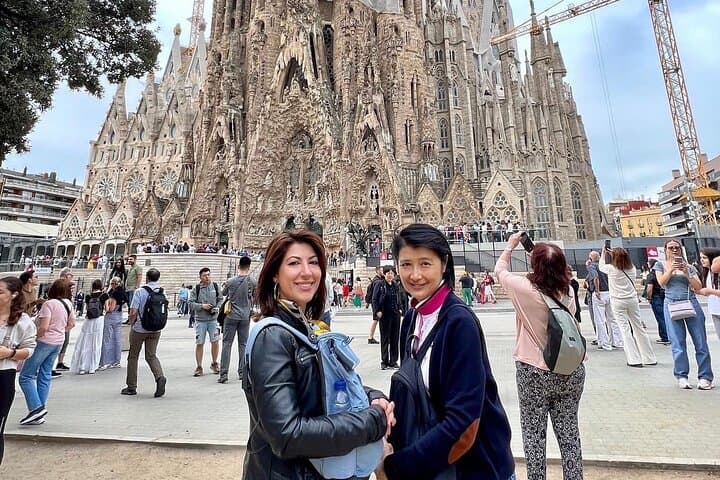 Welcome Private Chauffeured Tour with Licensed Guide