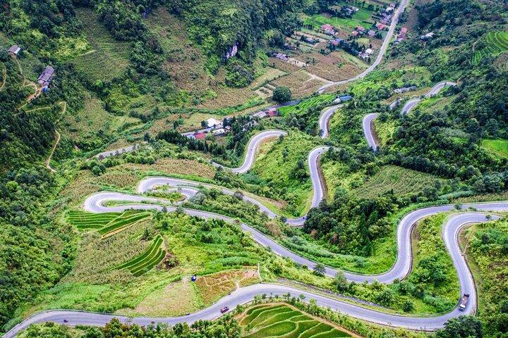 Ha Giang Loop Tour 3D 2N med indkvartering (jeep, cykel, bil)