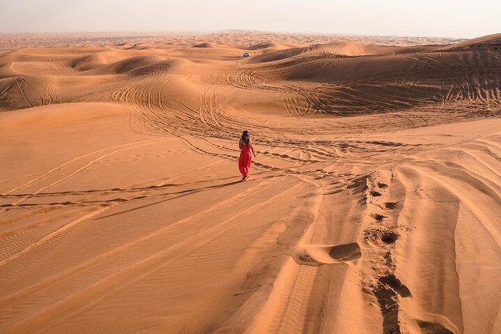 Dubai: Desert Safari, Quad Bike, Camel Ride met VIP Majlis