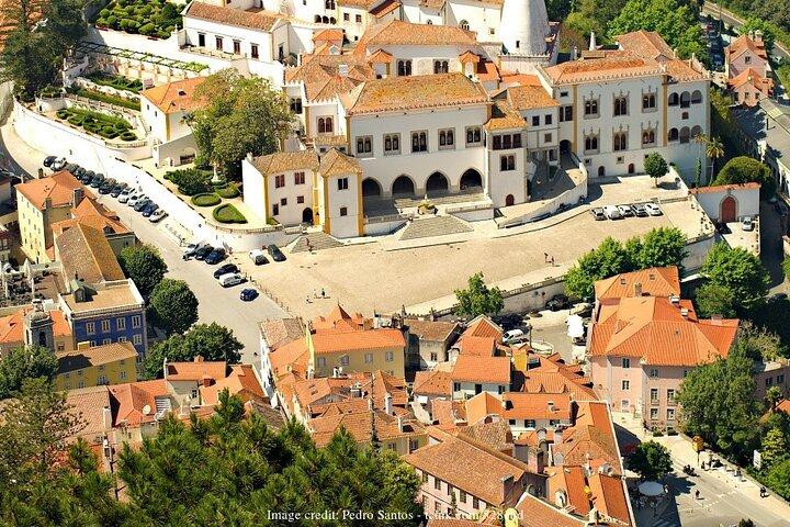 Ontdek Pena Palace: privédagtrip naar Sintra vanuit Lissabon
