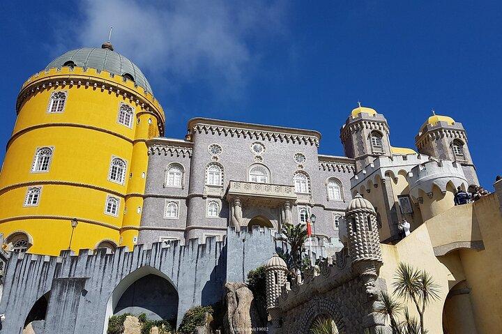 Ontdek Pena Palace: privédagtrip naar Sintra vanuit Lissabon