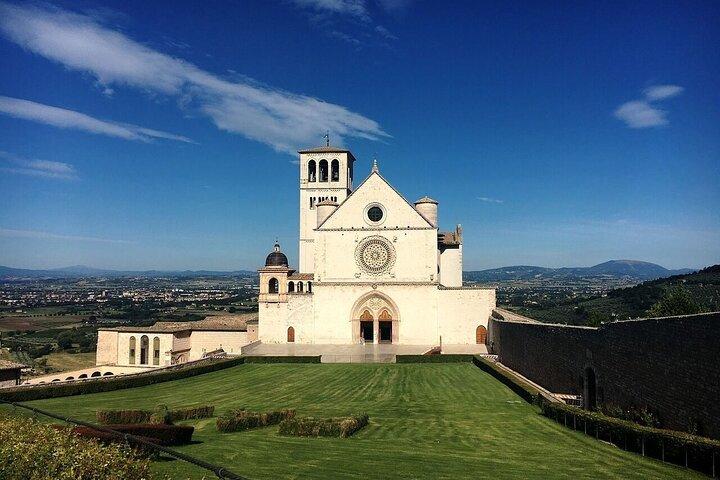 Visita guiada privada de dia inteiro a Assis e Cortona saindo de Florença