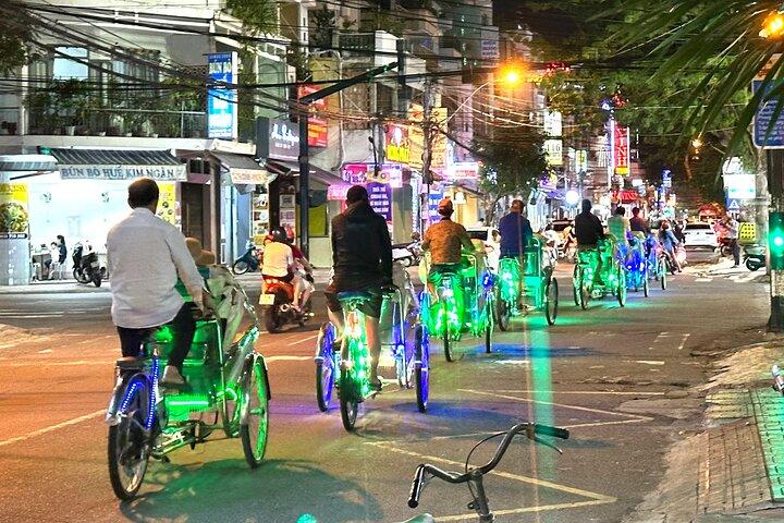Nha Trang After Dark von Cyclo