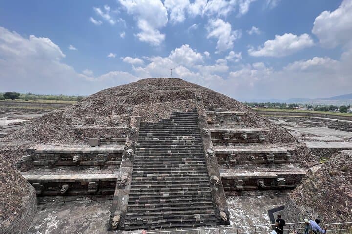 100% Private Tour in Teotihuacán Pyramids from Mexico City