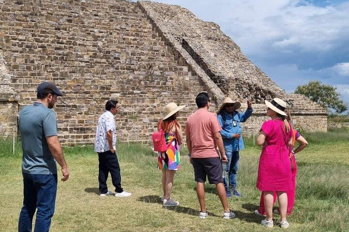 Kun Monte Alban Tour