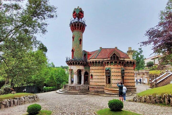 Comillas, Modernismo & Gaudi com ingressos - pequenos grupos