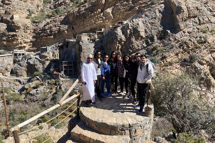 Jebel Akhdar Al Suwjara Villageへのプライベートツアー