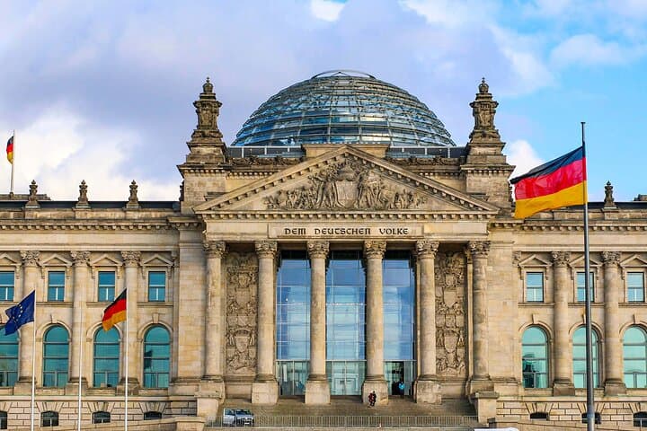 Berlin Walking Tour with Audioguide on Your Smartphone