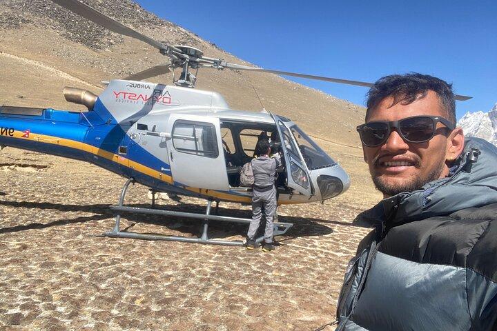 Passeio de helicóptero pelo acampamento base do Everest
