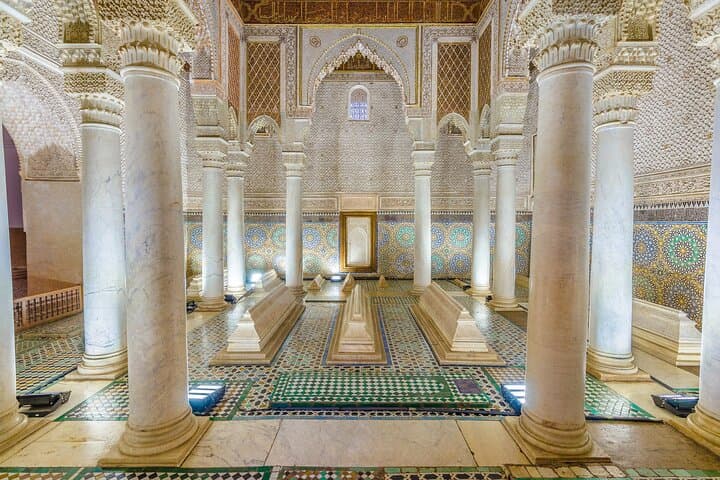 Marrakech: Bahia Palace, Saadian Tombs, Souk & Medina Guided Tour
