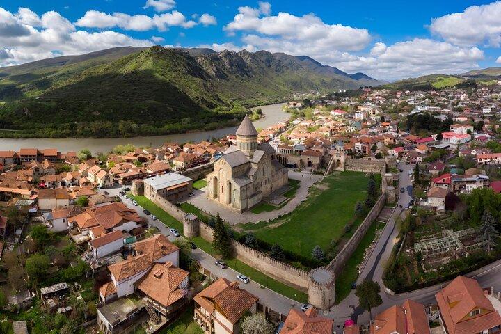 Privat flodbådstur i Tbilisi og Mtskheta med vinhistorier